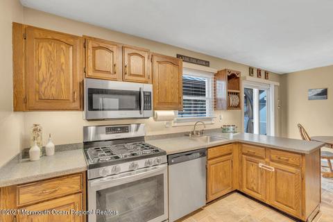 9 Macarthur Dr, Matawan, NJ 07747 photo 10