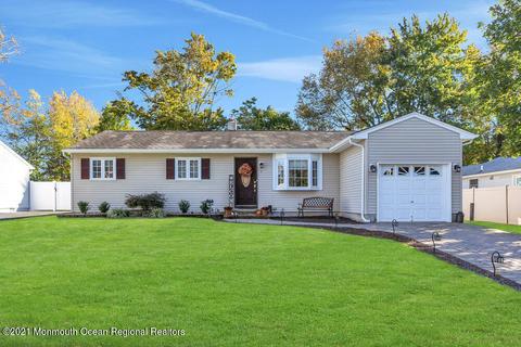 9 Macarthur Dr, Matawan, NJ 07747 photo 1