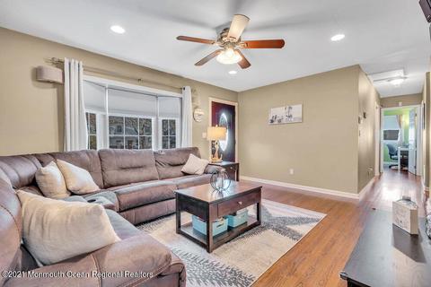 9 Macarthur Dr, Matawan, NJ 07747 photo 6