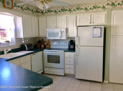 17 Phillips Rd, Brick, NJ 08724 photo 6
