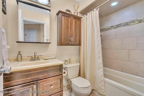 39 Bramble Ln, Matawan, NJ 07747 photo 17