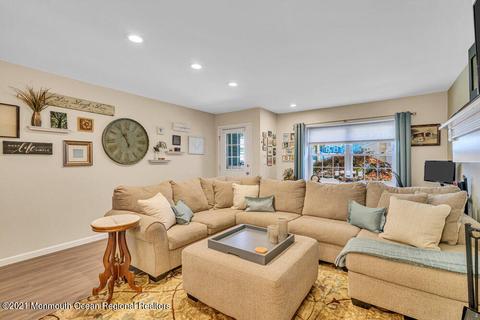 39 Bramble Ln, Matawan, NJ 07747 photo 6