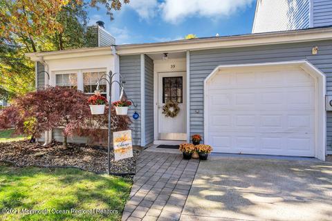39 Bramble Ln, Matawan, NJ 07747 photo 2