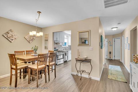 39 Bramble Ln, Matawan, NJ 07747 photo 8