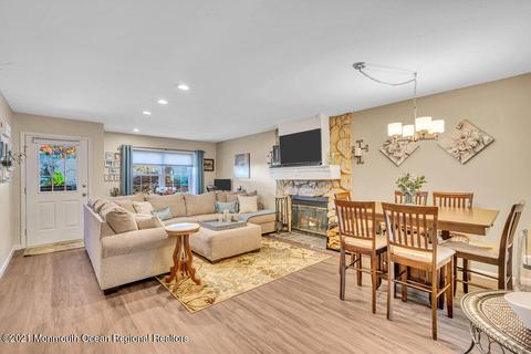 39 Bramble Ln, Matawan, NJ 07747 photo 7