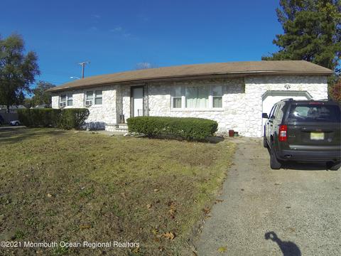 203 Pine Tree Dr, Brick, NJ 08723 photo 2