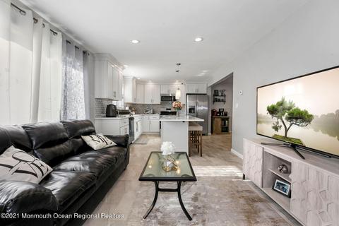 13 Birch Ter, Parlin, NJ 08859 photo 4