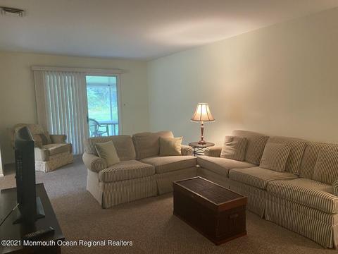 3 Robinson Rd, Brick, NJ 08724 photo 4