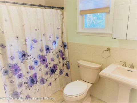 16 Oak St, Waretown, NJ 08758 photo 13