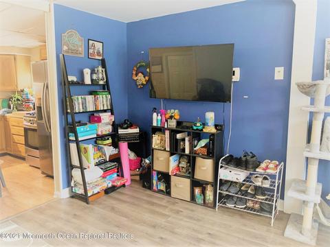 16 Oak St, Waretown, NJ 08758 photo 5