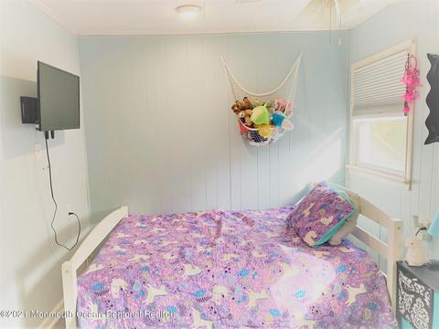 16 Oak St, Waretown, NJ 08758 photo 8