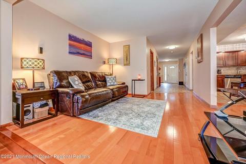 136 Redpine Loop, Old Bridge, NJ 08857 photo 13