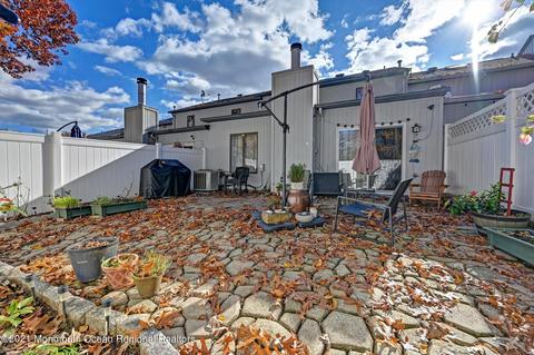 136 Redpine Loop, Old Bridge, NJ 08857 photo 27