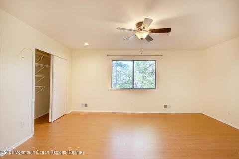 23 Arrowsmith Ct, Matawan, NJ 07747 photo 19