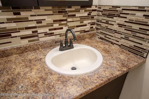 23 Arrowsmith Ct, Matawan, NJ 07747 photo 24
