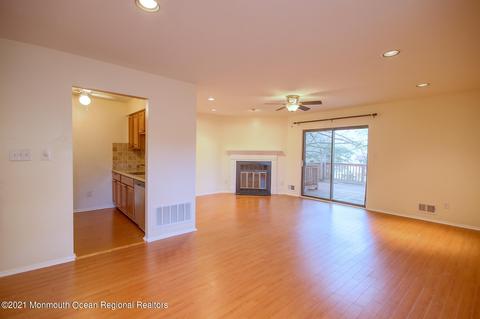 23 Arrowsmith Ct, Matawan, NJ 07747 photo 6
