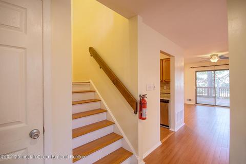 23 Arrowsmith Ct, Matawan, NJ 07747 photo 11