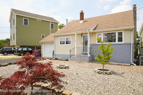 105 E Granada Dr, Brick, NJ 08723 photo 1