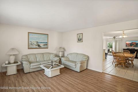 275 Birch Bark Dr, Brick, NJ 08723 photo 9