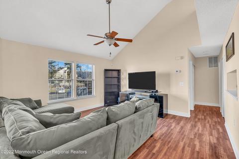 302 Geranium Ct, Jackson, NJ 08527 photo 5
