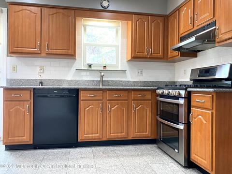 21 Paris Dr, Brick, NJ 08723 photo 9