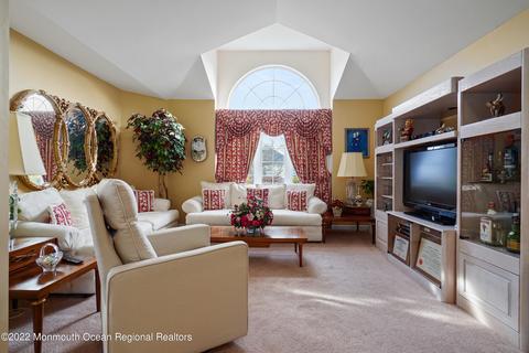 6 Eaton Ct, Jackson, NJ 08527 photo 4