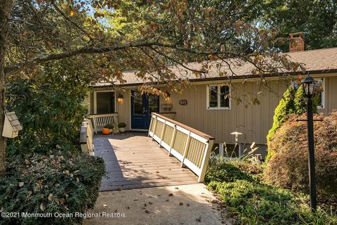 623 Oceanview Rd, Brielle, NJ 08730 photo 2