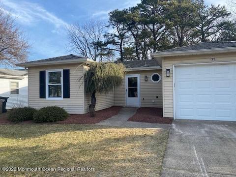 32 Regent Ct, Brick, NJ 08723 photo 1