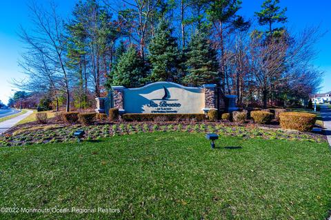 35 Arborridge Dr, Forked River, NJ 08731 photo 44