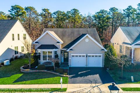 35 Arborridge Dr, Forked River, NJ 08731 photo 2