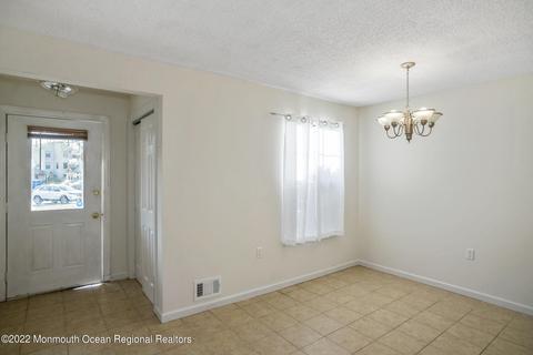 501 Geranium Ct, Jackson, NJ 08527 photo 4
