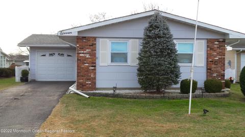 11 Phillips Rd, Brick, NJ 08724 photo 2