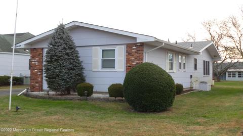 11 Phillips Rd, Brick, NJ 08724 photo 3