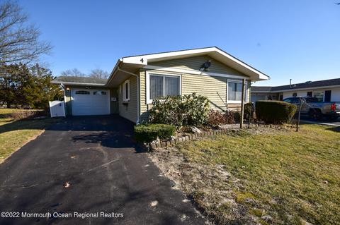 4 Burns Ct, Brick, NJ 08724 photo 2