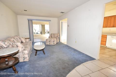 4 Burns Ct, Brick, NJ 08724 photo 3