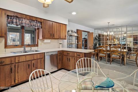 246 Hemlock Ln, Forked River, NJ 08731 photo 10