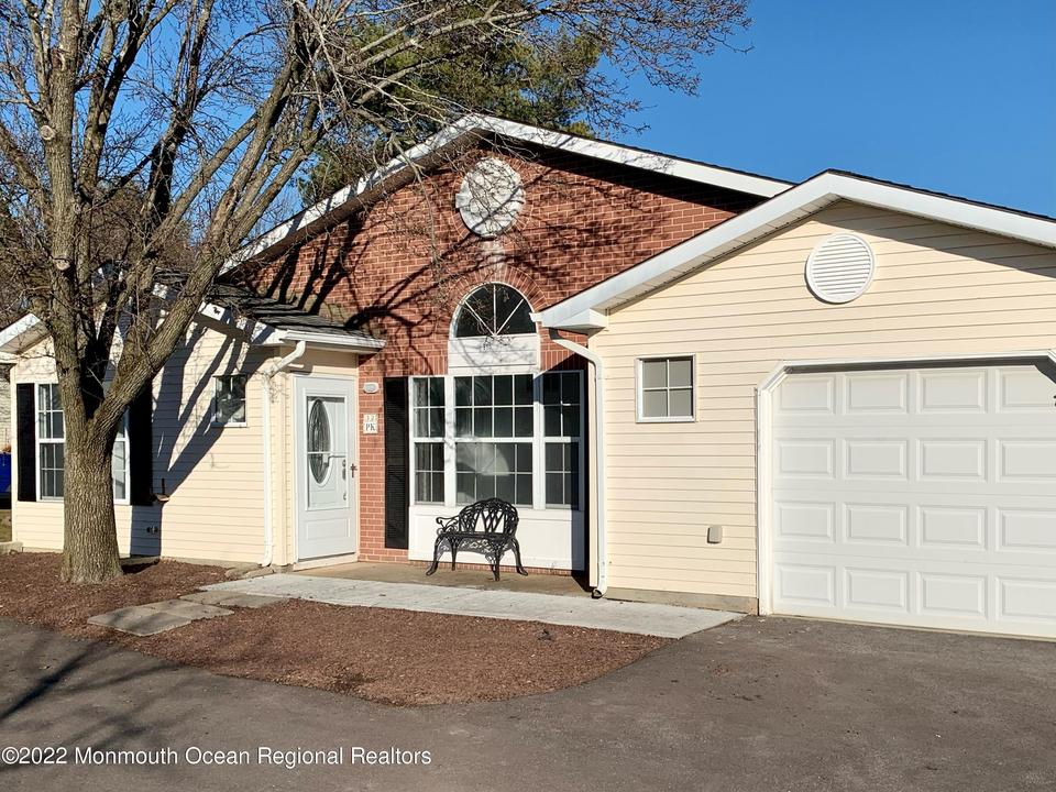 32 Morden Close, Freehold, NJ 07728 12 Photos MLS