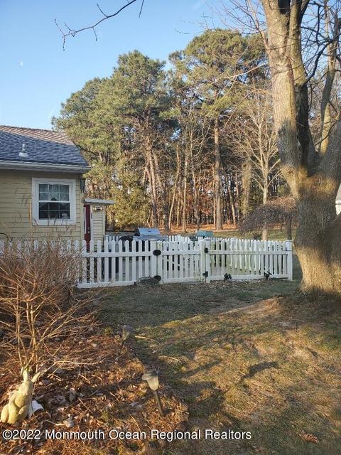 17 Norwick Dr, Forked River, NJ 08731 photo 3