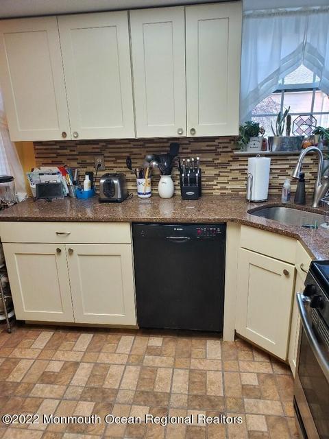 17 Norwick Dr, Forked River, NJ 08731 photo 5