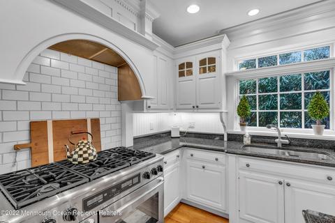 2 Allencrest Rd, Rumson, NJ 07760 photo 6