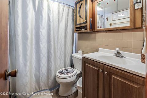 45 Walnut St, Waretown, NJ 08758 photo 15