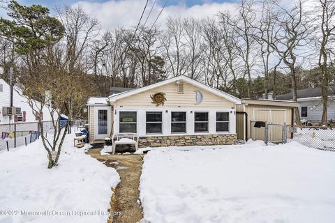 45 Walnut St, Waretown, NJ 08758 photo 1