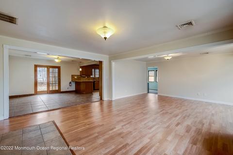 265 Forest Ave, North Middletown, NJ 07748 photo 6