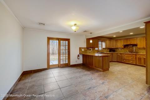 265 Forest Ave, North Middletown, NJ 07748 photo 11