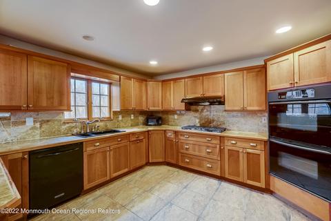 265 Forest Ave, North Middletown, NJ 07748 photo 13