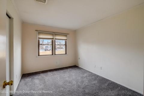 265 Forest Ave, North Middletown, NJ 07748 photo 23