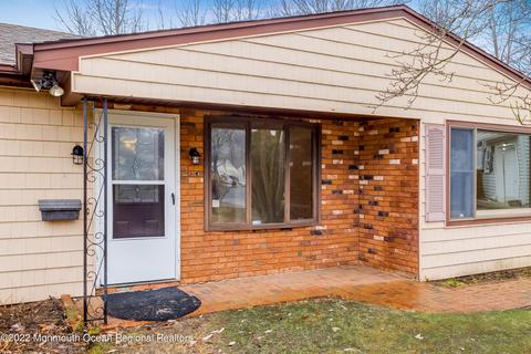 265 Forest Ave, North Middletown, NJ 07748 photo 3