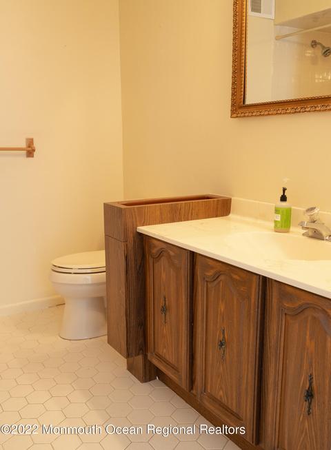 105 Mansfield Dr, Brick, NJ 08724 photo 9