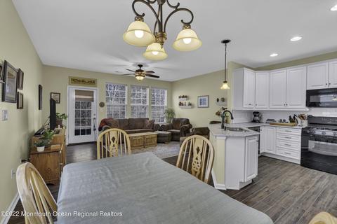 22 Wolverton Ct, Jackson, NJ 08527 photo 7