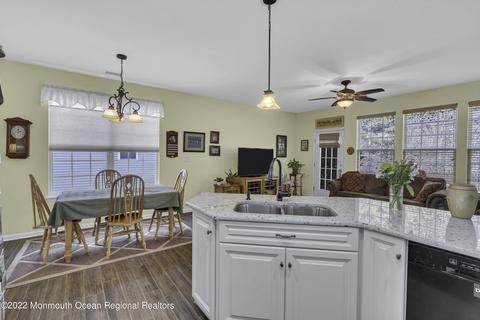 22 Wolverton Ct, Jackson, NJ 08527 photo 10